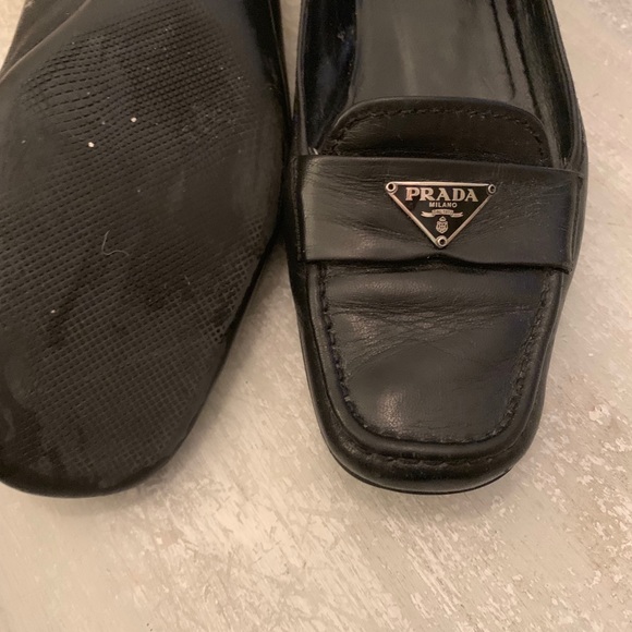 Prada women’s flat - Picture 2 of 2
